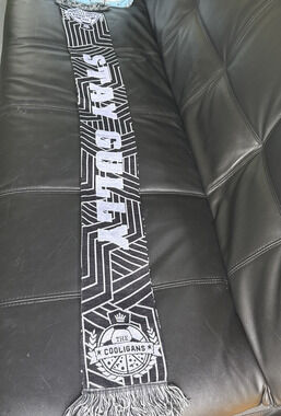 Ruffneck Stay Gully Scarf, Black And White